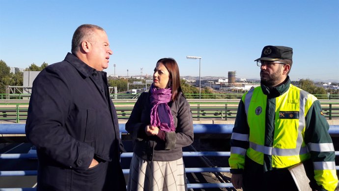 Imagen de Francisco Bernabé y Virginia Jerez durante la presentación