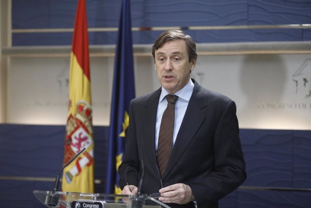 Rueda de prensa de Rafael Hernando en el Congreso