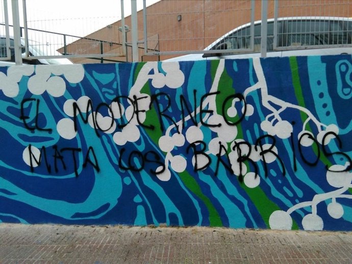 Atacan un mural pintado por los vecinos en Tetuán