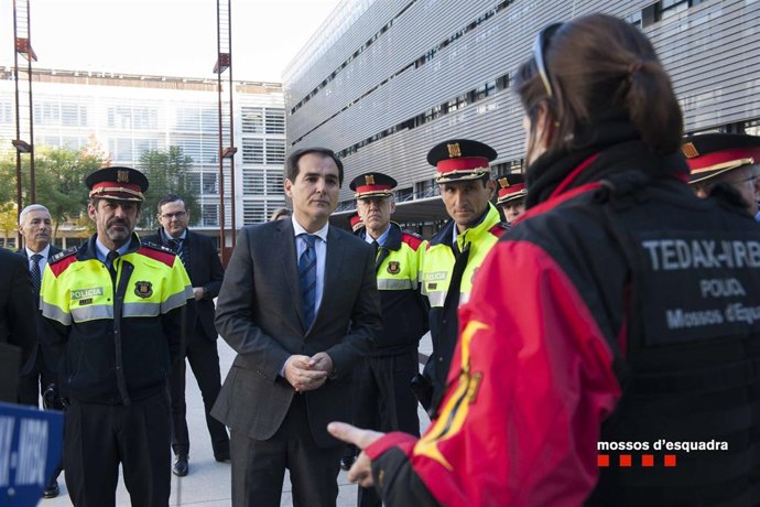 El secretario de Seguridad José Antonio Nieto y el comisario Ferran López 