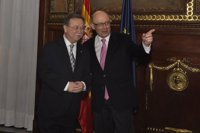 Vivas trata con Montoro medidas fiscales para ayudar al comercio de Ceuta, asfixiado por el colapso fronterizo