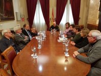 La familia de Maloma se reúne con el presidente del Senado y reclama su "repatriación" a España