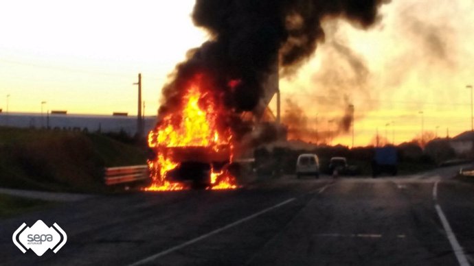 Incendio de un coche