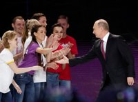 Putin dice que desvelará "en breve" si se presenta a la reelección en 2018