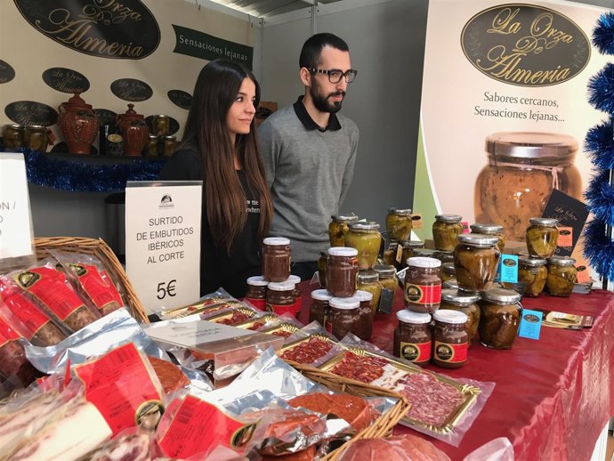 Los productos de 'La Orza de Almería' se venden al público en la Feria 'Sabores'