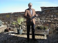 Donan al Centro de Historia y Cultura Militar de Melilla un rifle de repetición calibre 44, tipo Winchester
