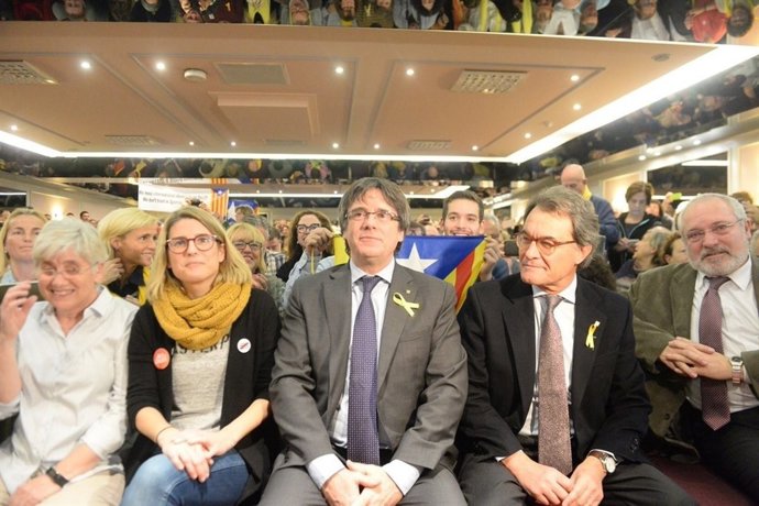 C.Ponsatí,I.Artadi,C.Puigdemont,Artur Mas,Lluís Puig (JuntsxCat)