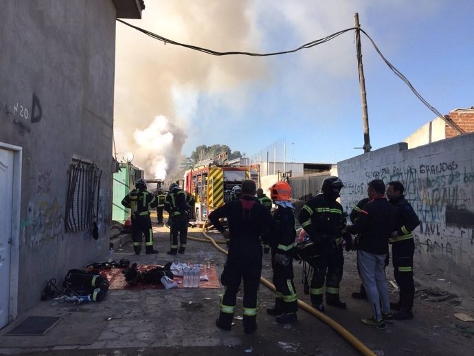 Incendio de chabolas en la Cañada Real Galiana