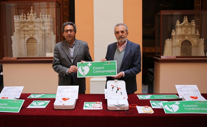 Nuevos desfibriladores para Sevilla.