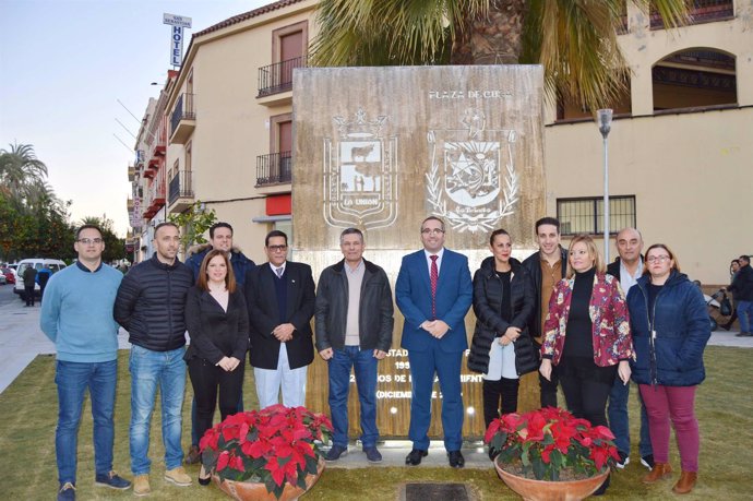 Inauguración en Los Palacios de la Plaza de Cuba