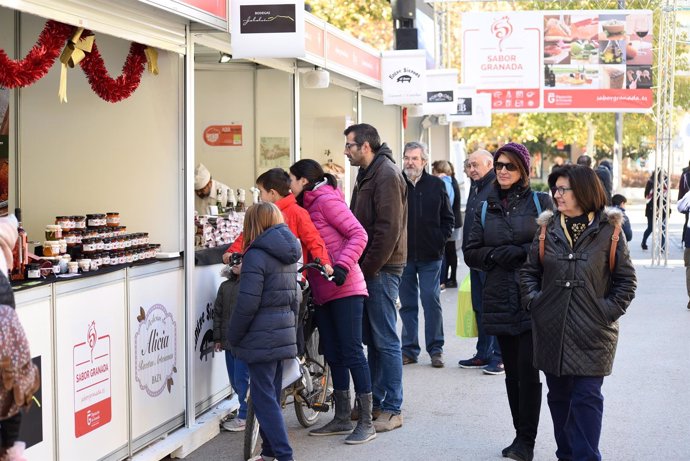 Feria Sabor Granada en la plaza del Humilladero con motivo de la Navidad