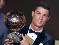 Cristiano Ronaldo iguala a Messi con el quinto 'Balón de Oro'