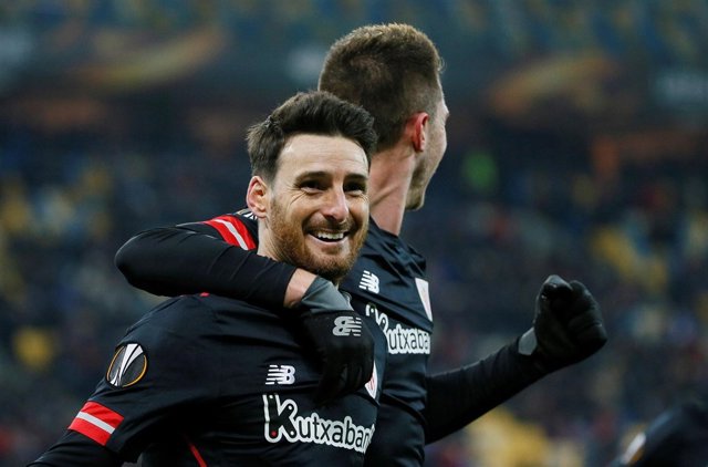Aduriz celebra un gol del Athletic en la Liga Europa