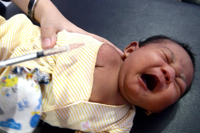 Vacunación contra la difteria en Indonesia