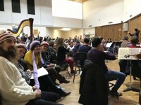 La OSRM y El Hechizo Teatro ofrecen una adaptación infantil de 'Cuento de Navidad' de Dickens en Cartagena y Murcia