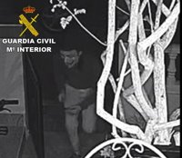 Desarticulada una banda juvenil dedicada al robo como "juego" de bicicletas en viviendas de Orihuela Costa