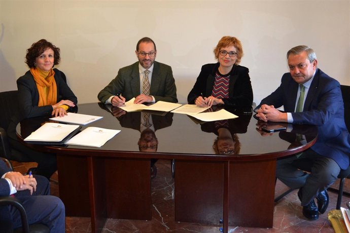 Firma de convenio de la Diputación de Córdoba con la Orquesta de Córdoba