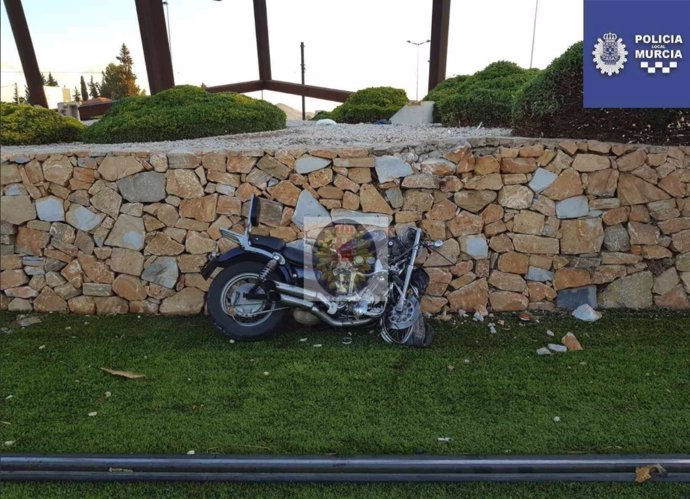 Imagen de la motocicleta accidentada