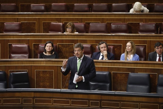 Rafael Catalá en la sessió de control al Govern al Congrés