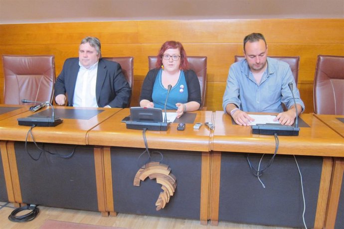 Los tres diputados de Podemos Cantabria