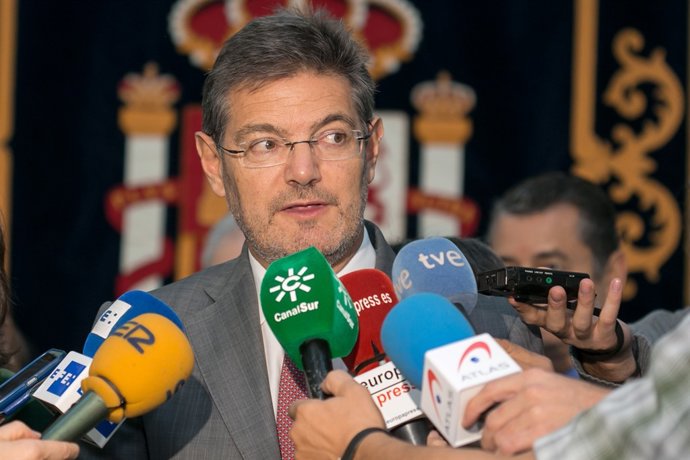 Rafael Catalá atén als mitjans