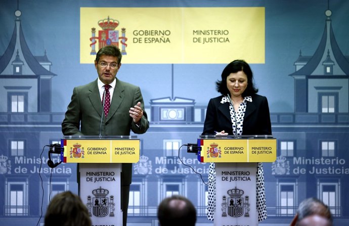 Rafael Catalá i la comissaria europea de Justícia, Vera Jourova