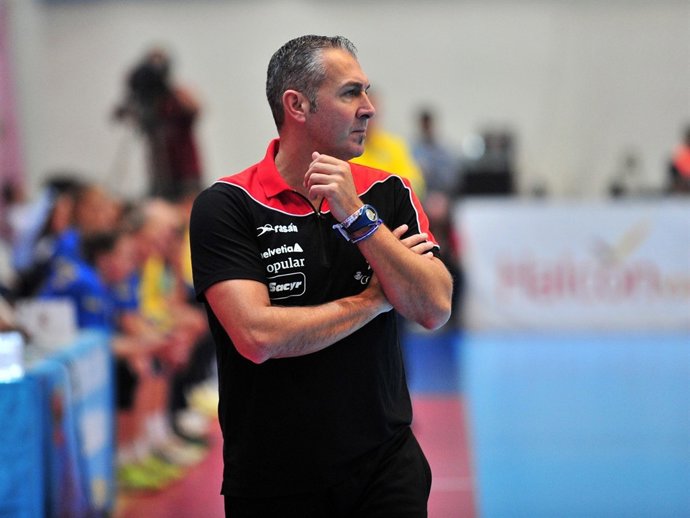 Carlos Viver, seleccionador nacional de balonmano