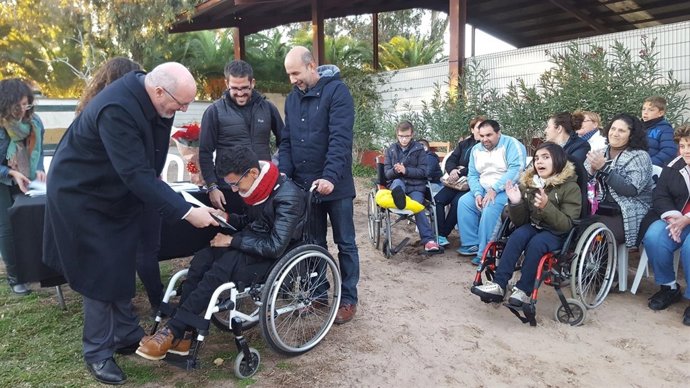 Nota De Prensa Y Fotografía. Terapia Ecuestre