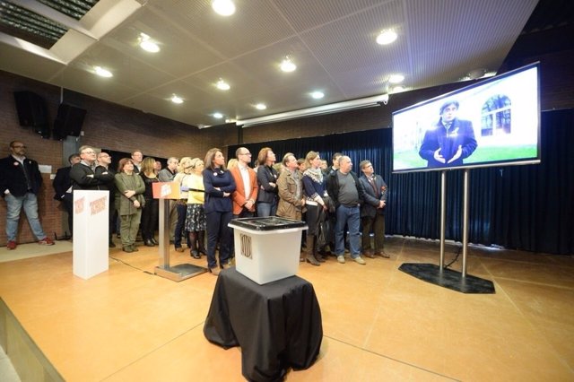 Acto de campaña de JuntsxCat en conexión con el candidato C.Puigdemont