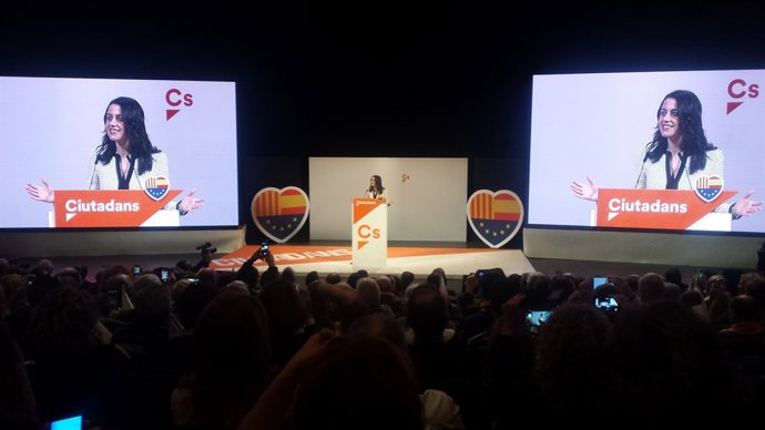  Inés Arrimadas en un acte a Girona