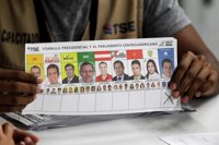 Continúa en Honduras el recuento de las 4.753 actas que no fueron transmitidas la noche electoral