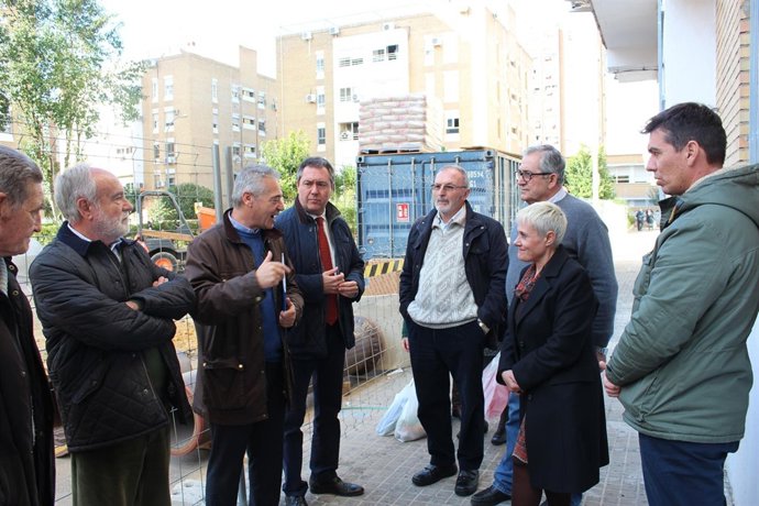 Obras en el barrio de San Carlos de Sevilla 
