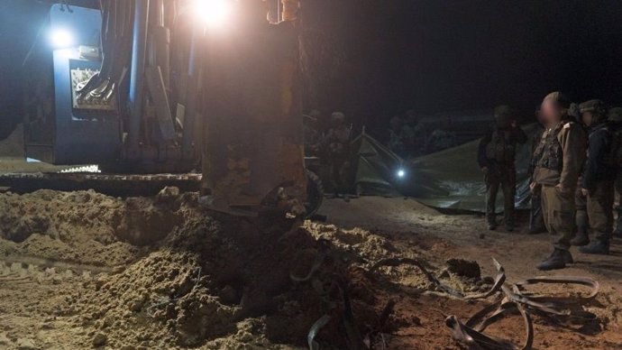 El Ejército israelí destruye un túnel en la frontera con Gaza