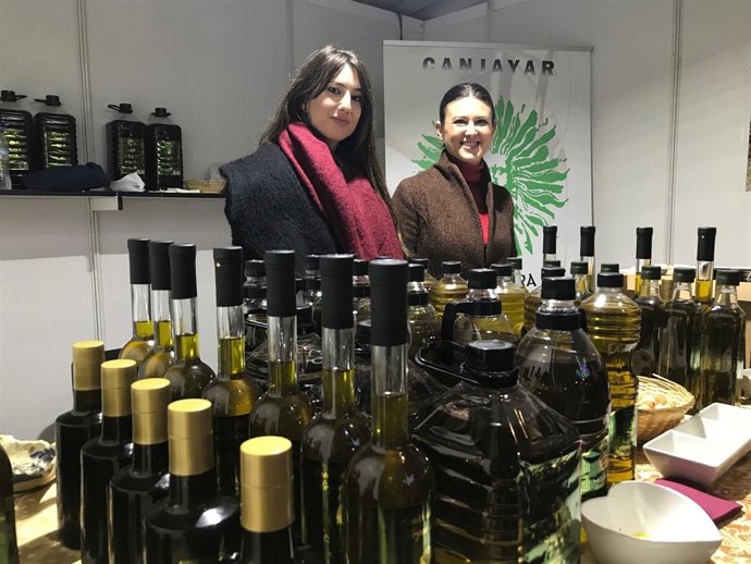 La Almazara Vega del Andarax de Canjáyar presenta su cosecha de este año.