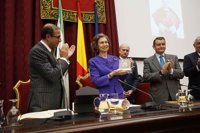 La Reina Sofía recoge en Sevilla el I Premio Juan Antonio Carrillo Salcedo a los Derechos Humanos