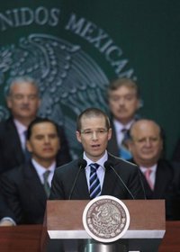 El ex dirigente del PAN Ricardo Anaya anuncia su candidatura a las presidenciales mexicanas de 2018
