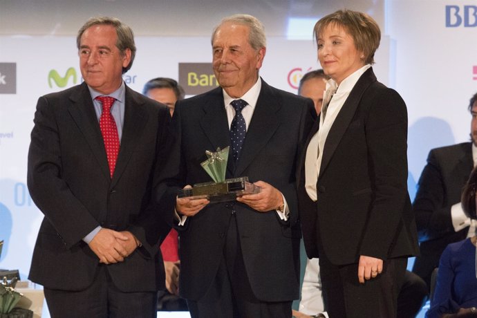 Alfredo López Rojas recoge el premio Fedeto