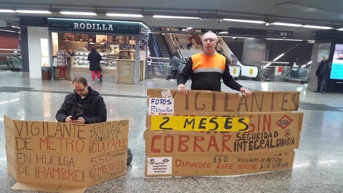 Imagen del empleado de seguridad en Metro en huelga de hambre
