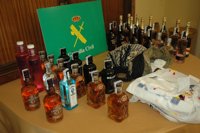 Dos investigados por sustraer casi 40 botellas de alcohol de supermercados de La Lastrilla (Segovia)