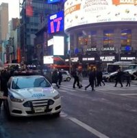 Un "intento de ataque terrorista" en una importante estación de autobuses desata el caos en Manhattan