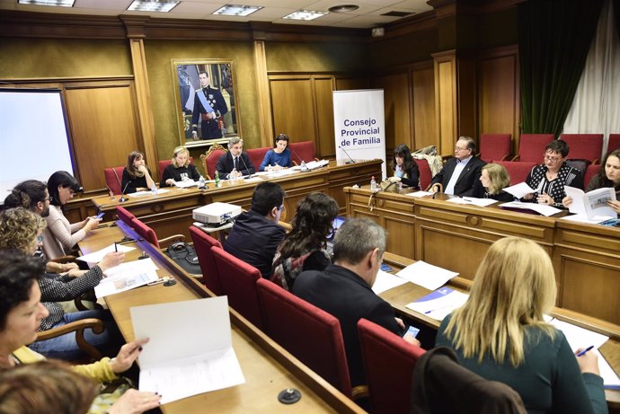 Este lunes, el Consejo Provincial de la Familia se ha reunido en Diputación.