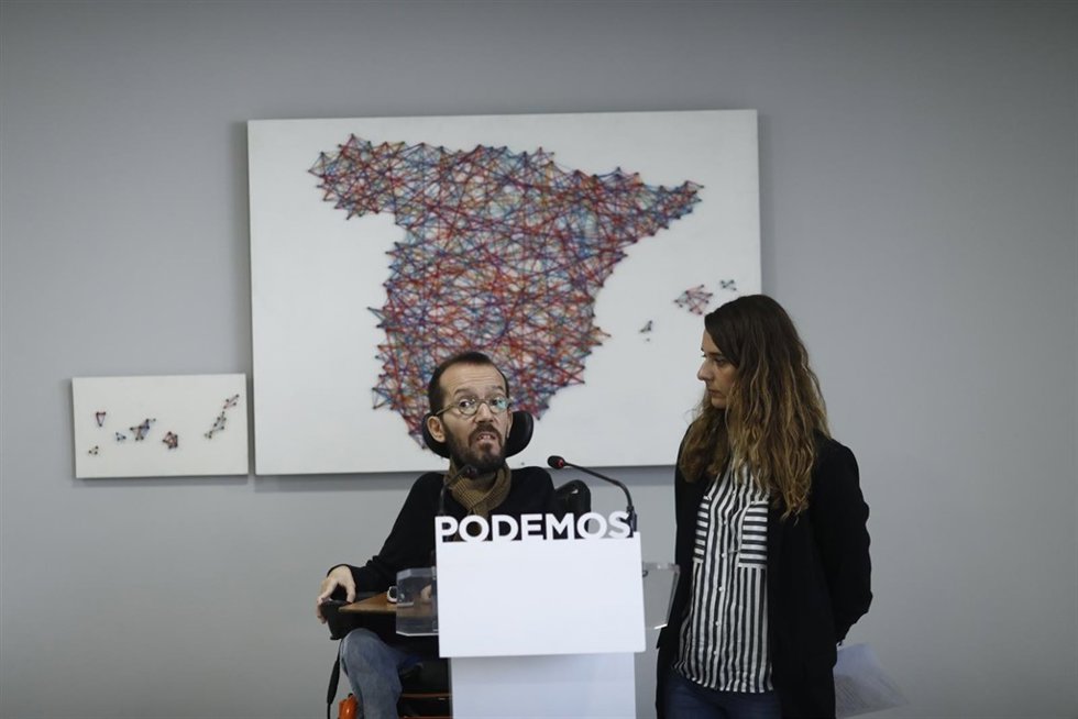Rueda de prensa de Pablo Echenique y Noelia Vera
