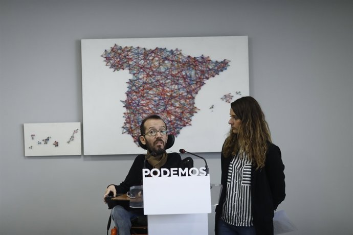 Roda de premsa de Pablo Echenique i Noelia Vera