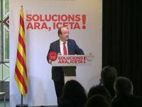 Personalidades de la cultura arropan a Iceta en un acto en Barcelona con Gabilondo