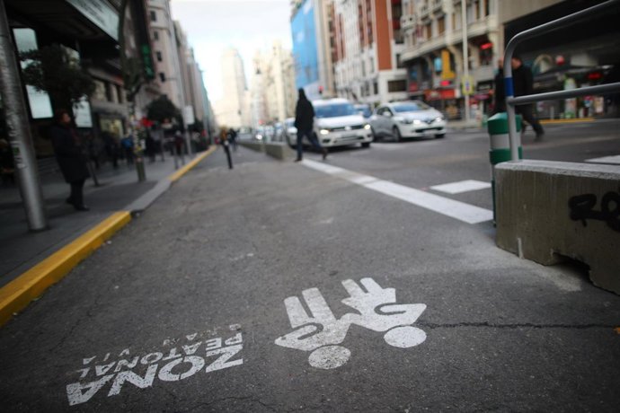 Semipeatonalización y restricción a dos carriles en la calle Gran Vía de Madrid
