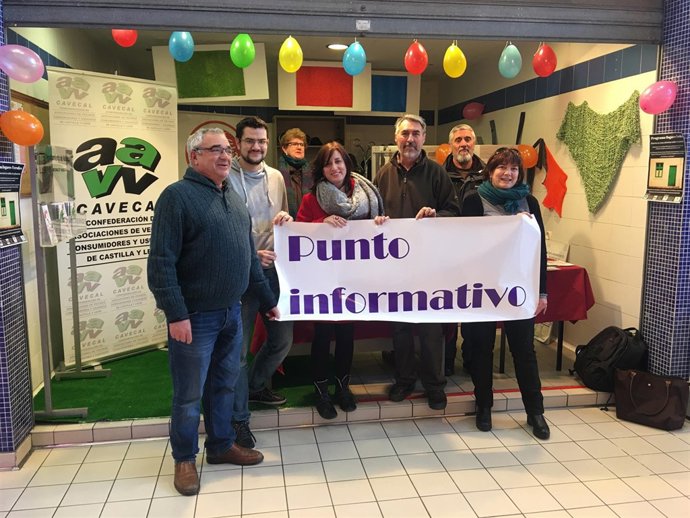 Presentación del punto informativo vecinal en el Mercado de Delicias 