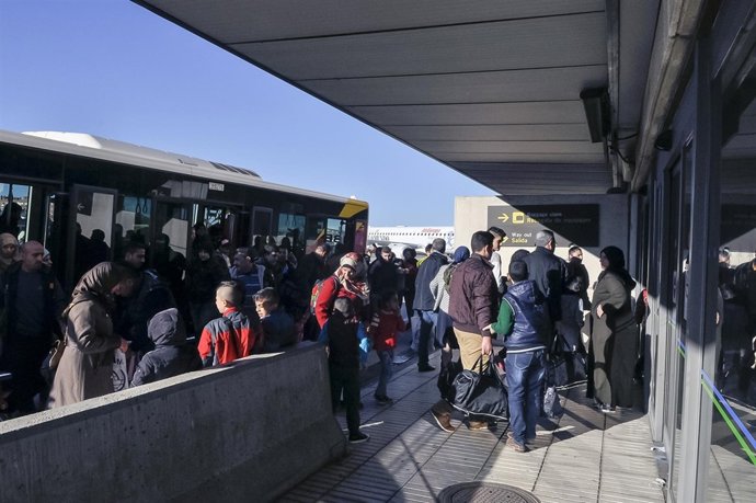 LLEGADA DE REFUGIADOS A BARAJAS SIRIOS