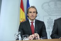 De la Serna asegura que el carril Bus-VAO en la A-2 aumentará el uso del transporte público un 15%