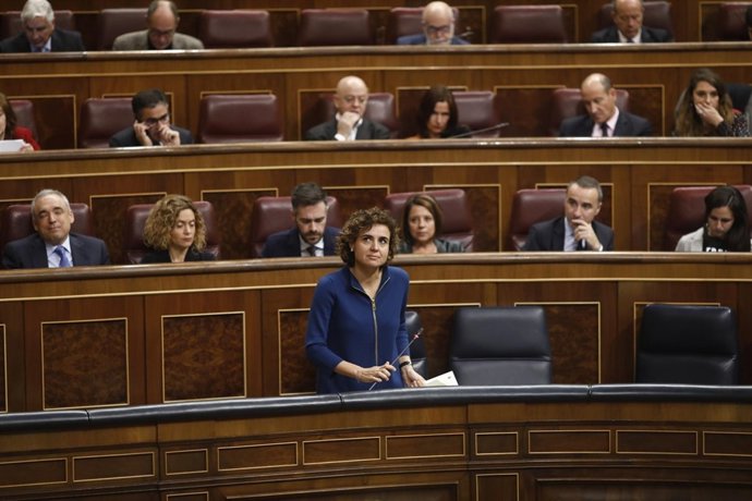 Dolors Montserrat en la sesión de control al Gobierno en el Congreso