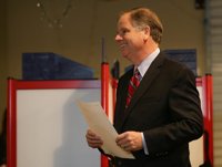 Doug Jones vence a Roy Moore y se convierte en el primer senador demócrata por Alabama de los últimos 25 años